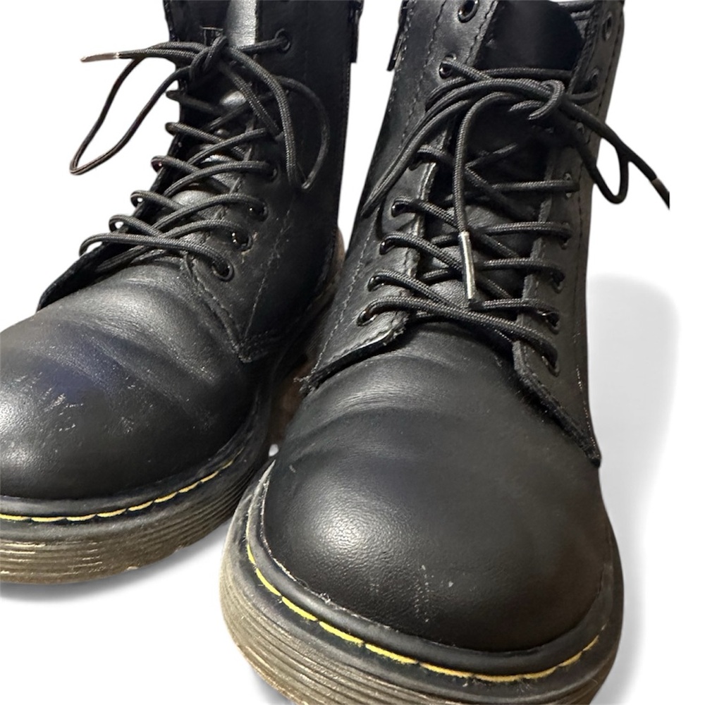 Kids Dr. Martens boots size 3 - Picture 5 of 7